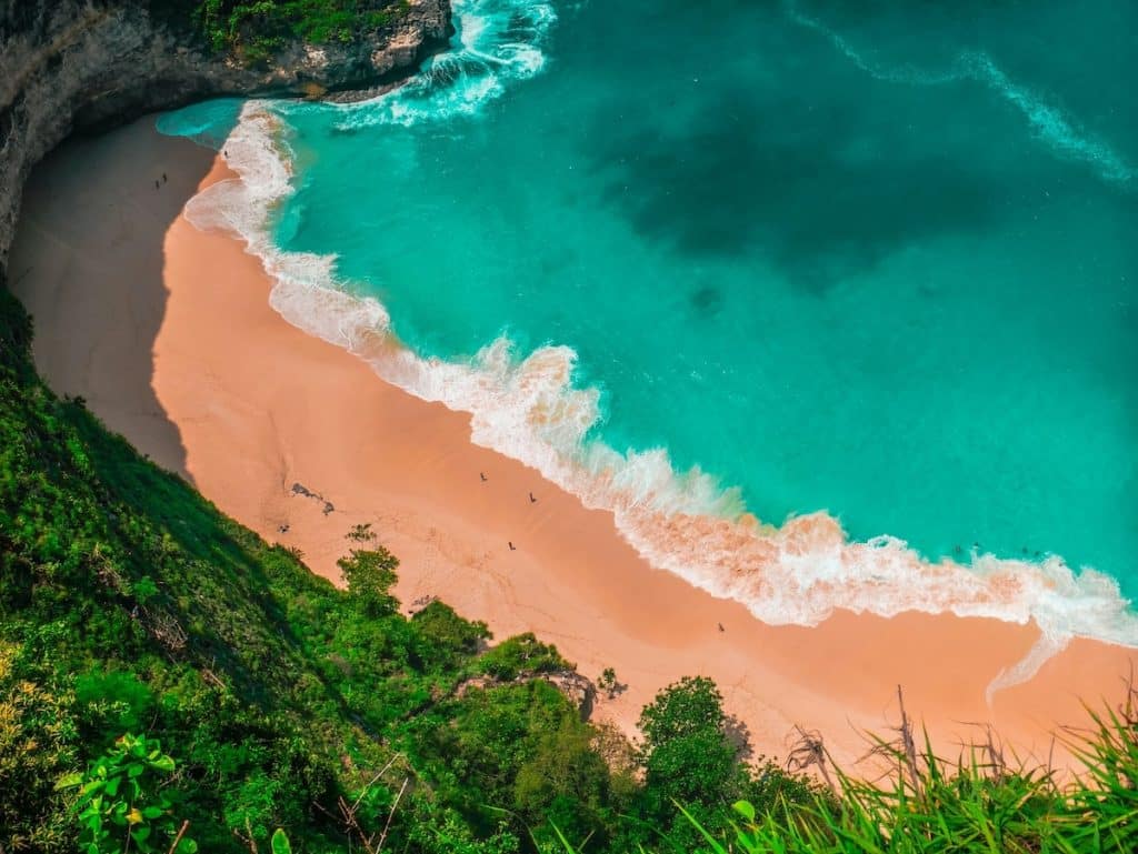 plages et falaises à voir durant un voyage à bali en solo